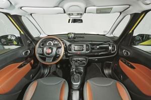 Fiat 500L Trekking Test Cockpit