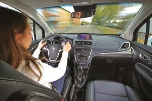 opel mokka test cockpit 2014