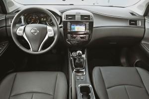 nissan pulsar cockpit test