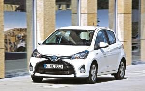 toyota yaris hybrid test