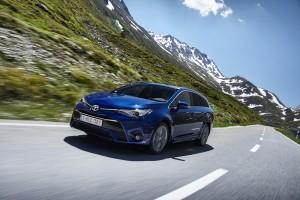 Toyota Avensis Touring Sports 2015