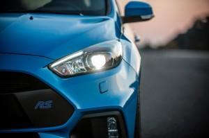 Ford Focus RS 2016 vorne statisch scheinwerfer logo