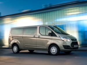 ford_tourneo_custom_2016_ausen_seite_dynamisch