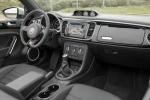 vw_beetle_cabrio_2016_innen_cockpit