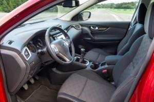 nissan-qashqai-2014-innen-vordersitze
