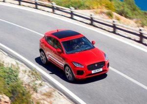 jaguar-e-pace-2017-ausen-oben-dynamisch