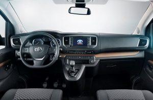toyota-proace-verso-2017-innen-cockpit