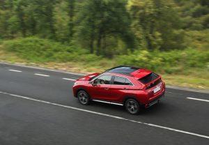 Mitsubishi_eclipse_cross_2018_dynamisch_ausen_oben