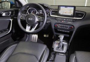 kia-ceed-2018-innen-cockpit-navi
