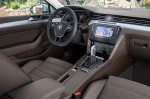 vw-passat-variant-2018-innen-cockpit