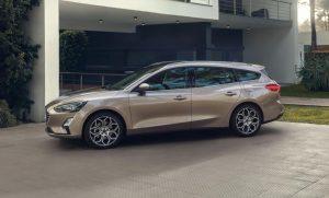 ford-focus-turnier-kombi-2018-ausen-seite
