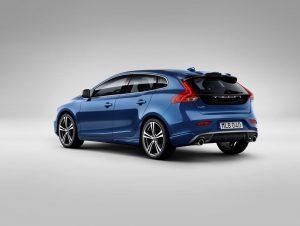 volvo-v40-2018-ausen-hinten