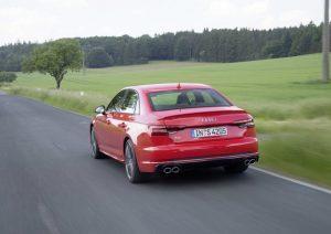 audi-s4-aussen-hinten-dyn