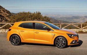 renault-megane-rs-2018-ausen-seite