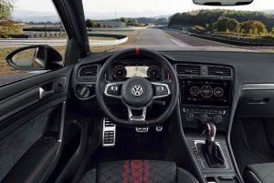 vw-golf-gti-tcr-innen-vorne