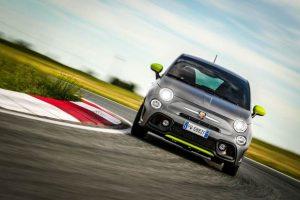 abarth-595-2019-aussen-vorne-dynamisch
