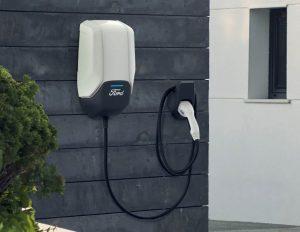 ford-charging-solutions-2019-ladegeraet-an-wand