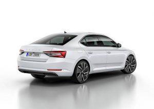 skoda-superb-limousine-iv-2020-aussen-seitlich