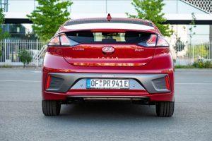 hyundai-ioniq-plug-in-hybrid-2020-aussen-hinten