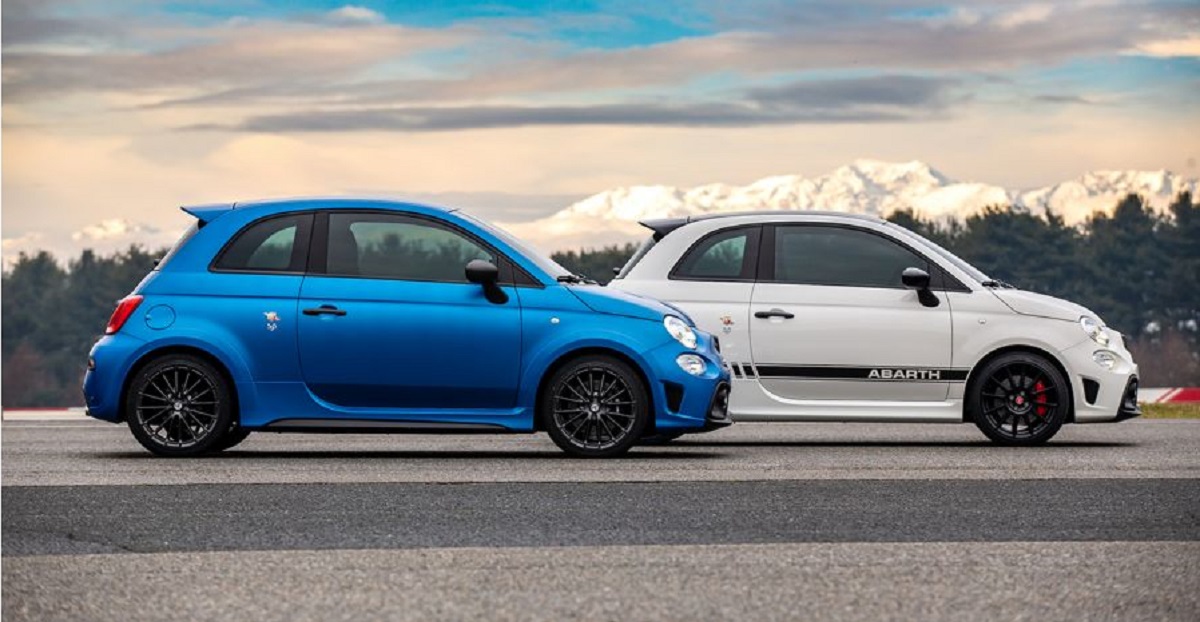 Zwei Abarth Modelle