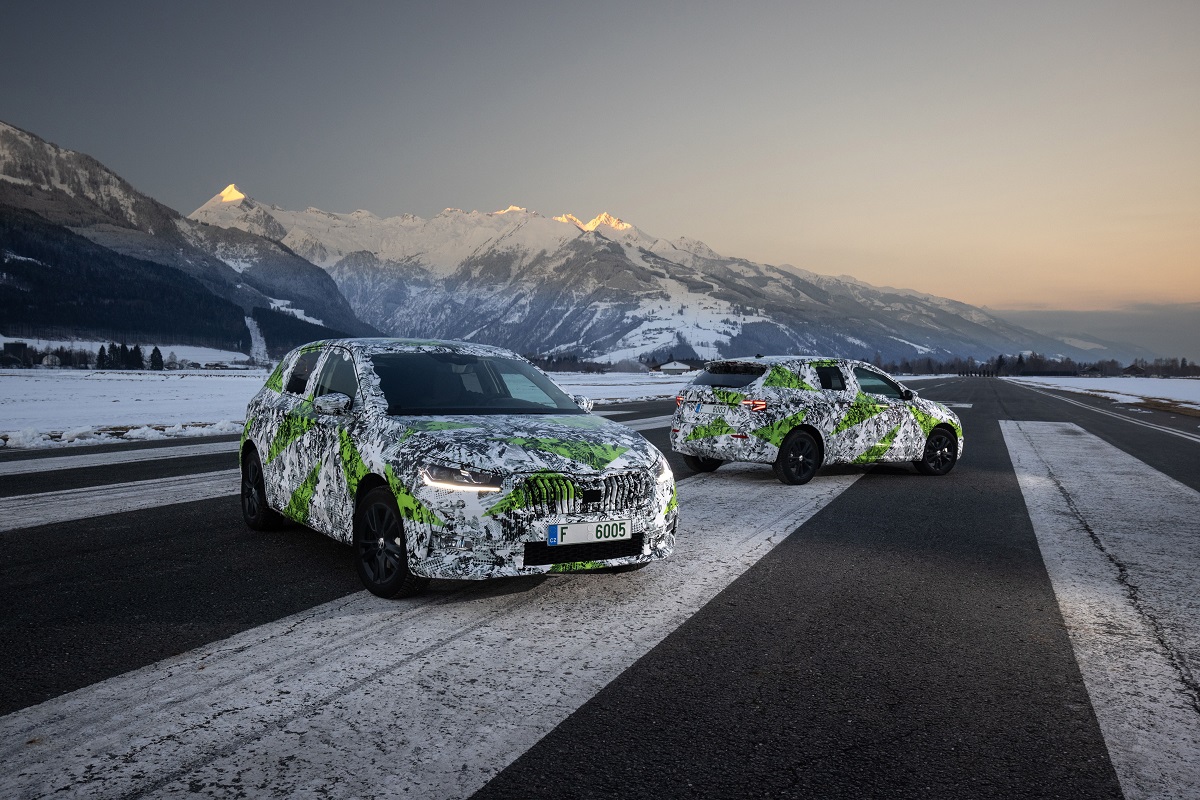 skoda fabia neu_2021_zwei modelle_außen_vorne u hinten