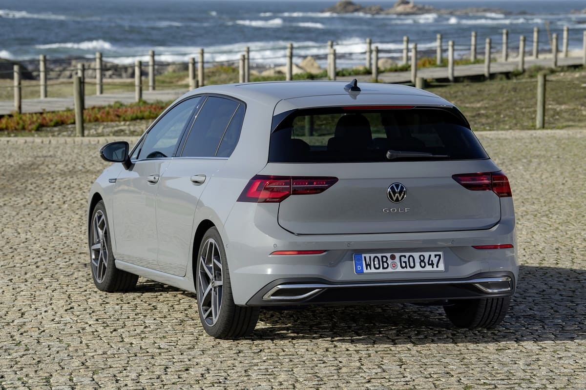 vw-golf-8-2020-aussen-hinten