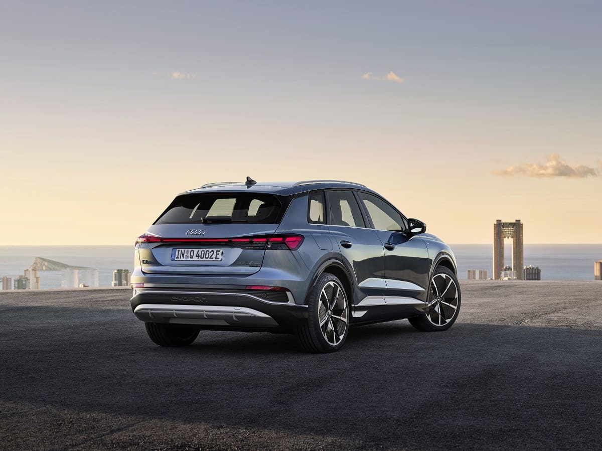 audi-q4-e-tron-2021-aussen-hinten