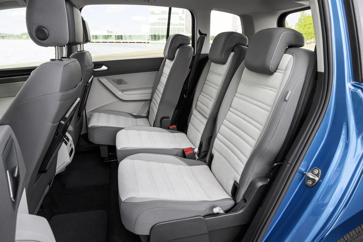 vw-touran-2021-innen-hintere-sitzreihe