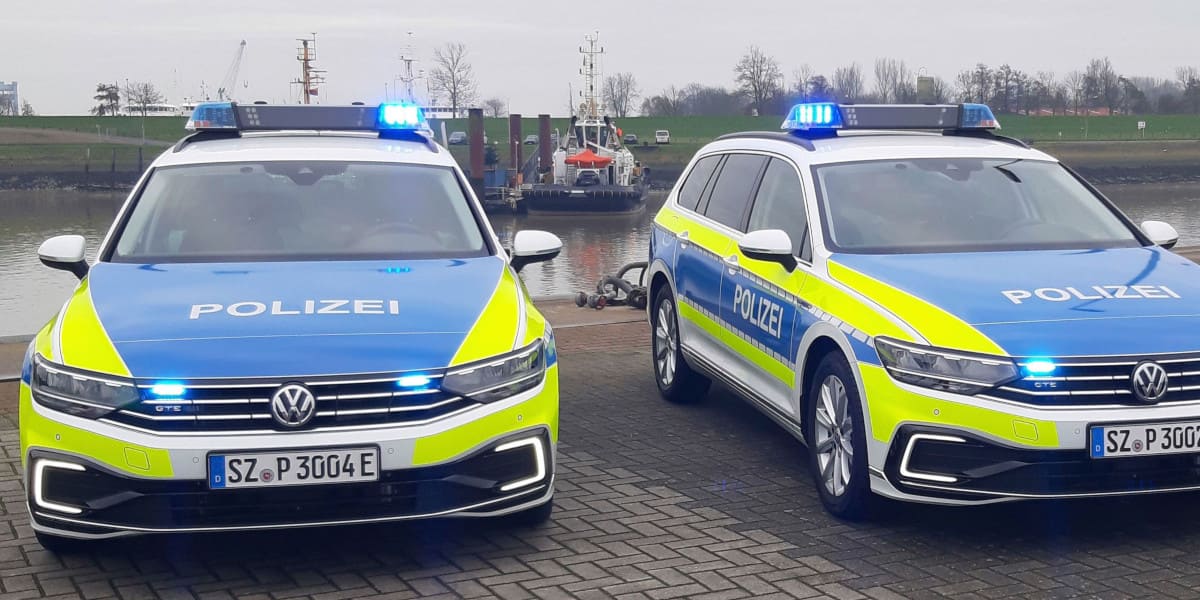 Polizei Niedersachsen VW Passat GTE