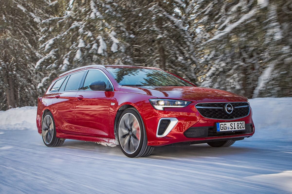 opel-insignia-sports-tourer-gsi-2021-aussen