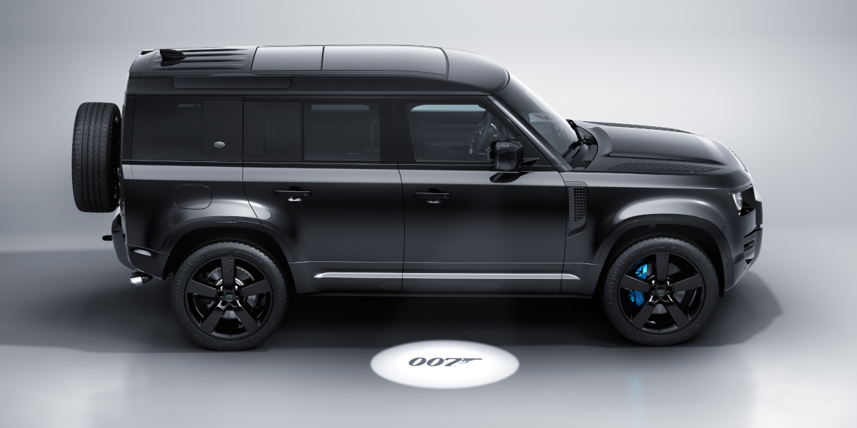 Land Rover Defender V8 Bond Edition
