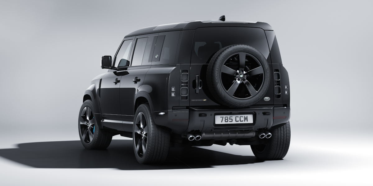 Land Rover Defender V8 Bond Edition