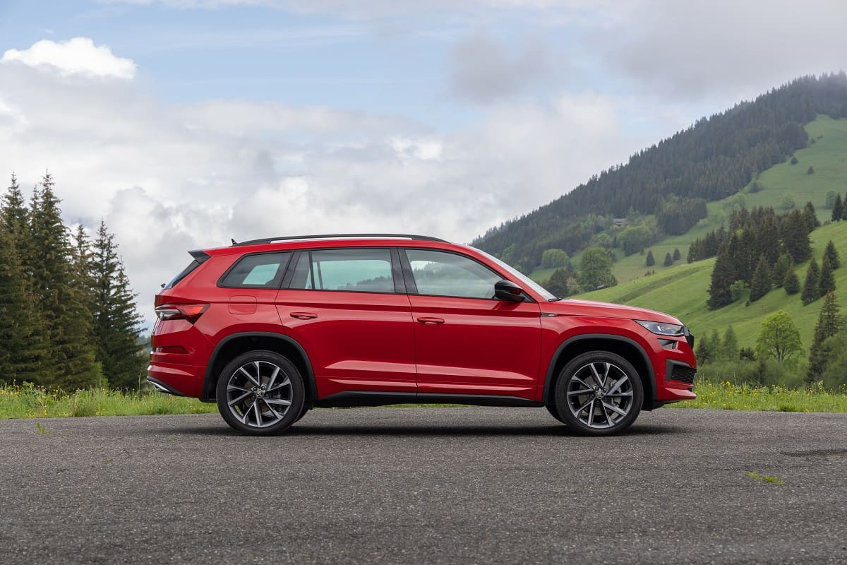 skoda-kodiaq-sportline-2021-aussen-seite