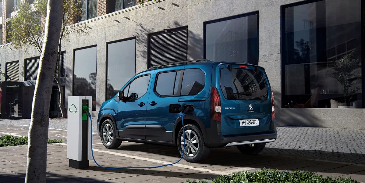 peugeot-e-rifter-2021-aussen-seite