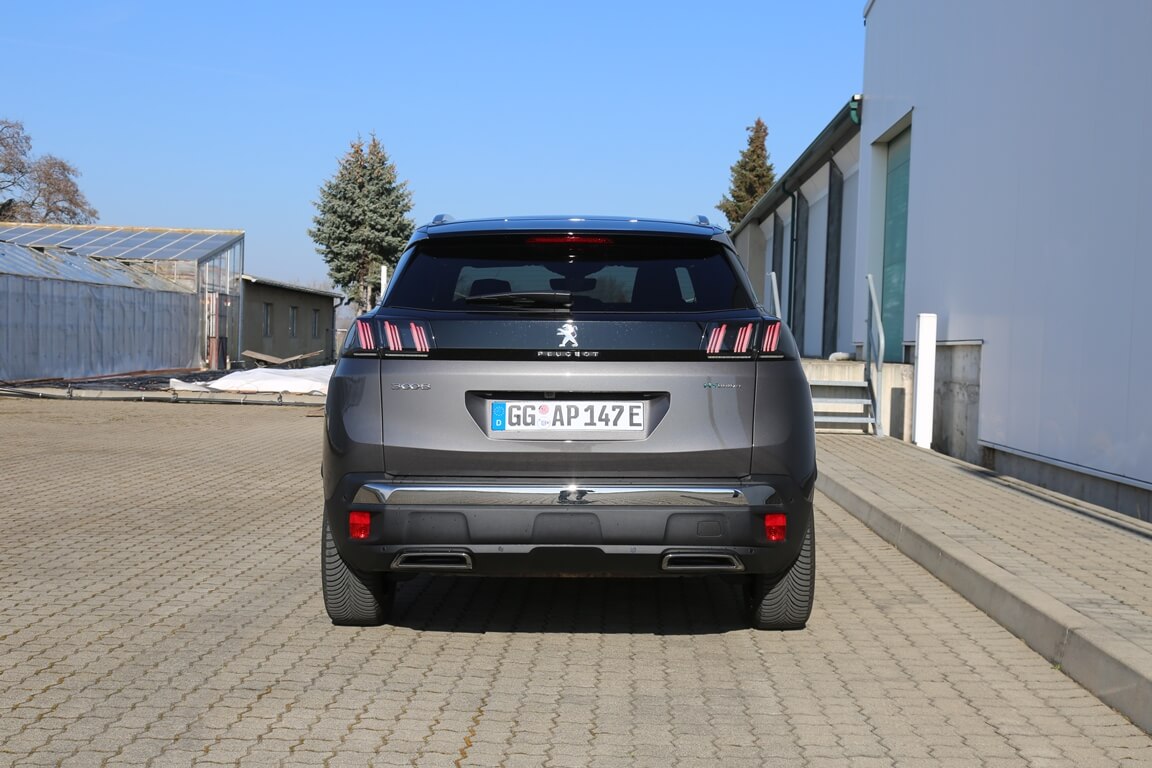 Peugeot 3008 Hybrid4 hinten