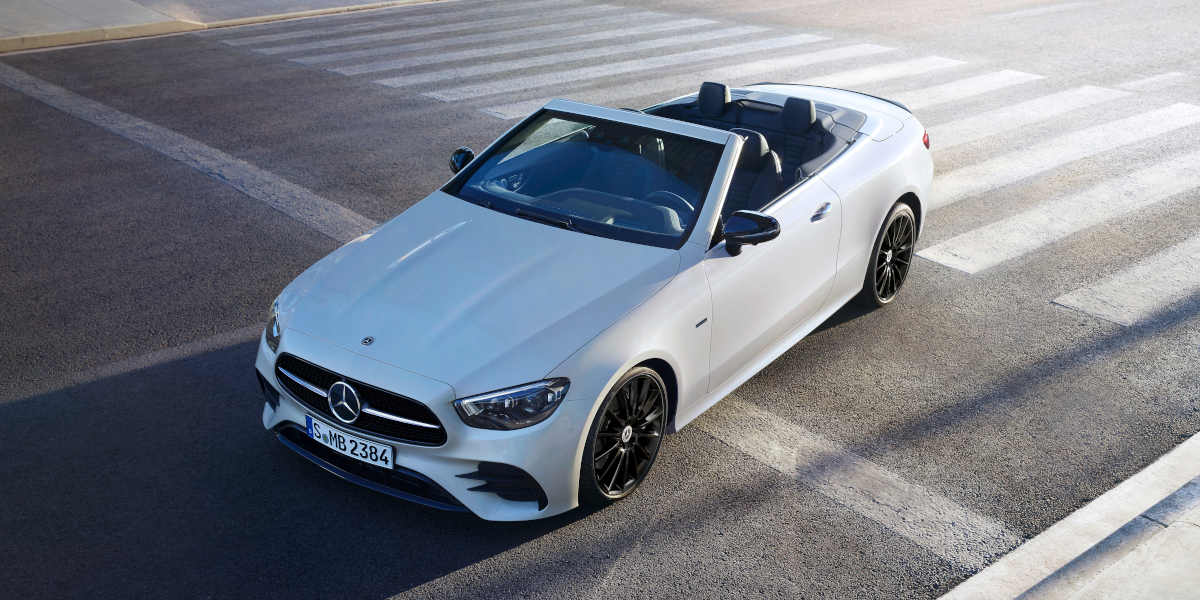 Mercedes-Benz E-Klasse Coupé und Cabriolet; Sondermodell Night Edition“