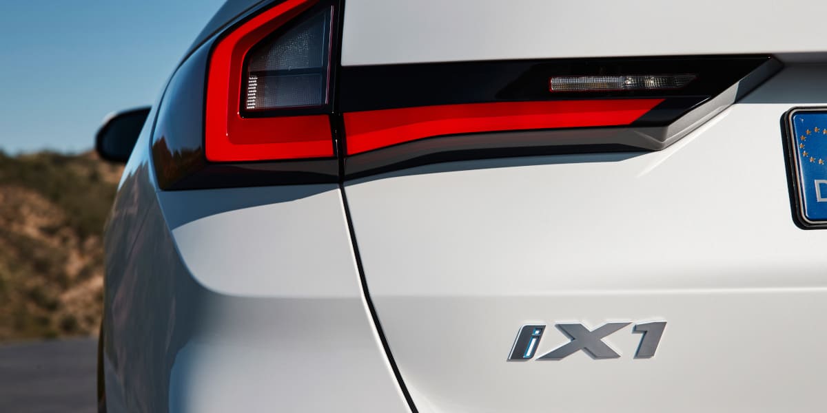 BMW iX1