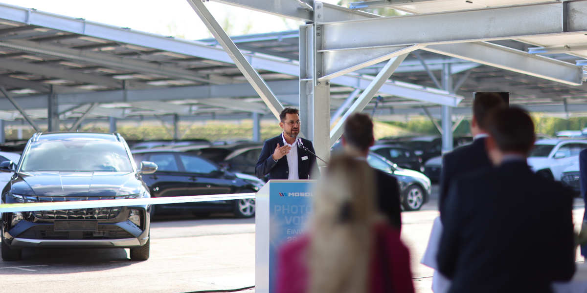 hyundai-mosolf-group-photovoltaik-parkplatzueberdachung-02
