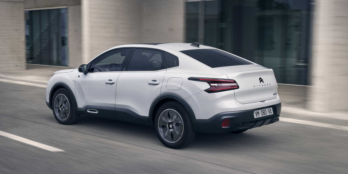 Citroen e-C4 X