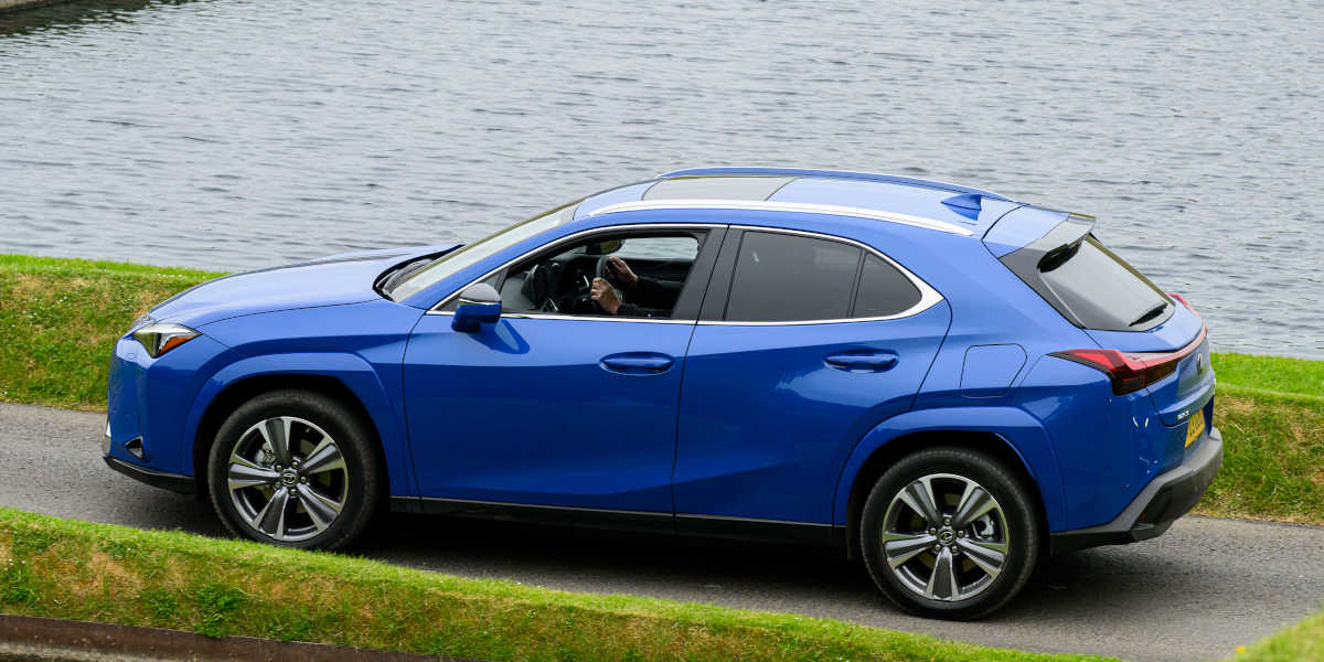 Lexus UX 300e