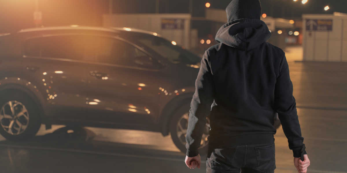 Autodiebstahl Dieb Verbrecher Einbrecher Freepik