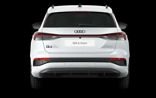 Heckansicht auf einen Audi Q4