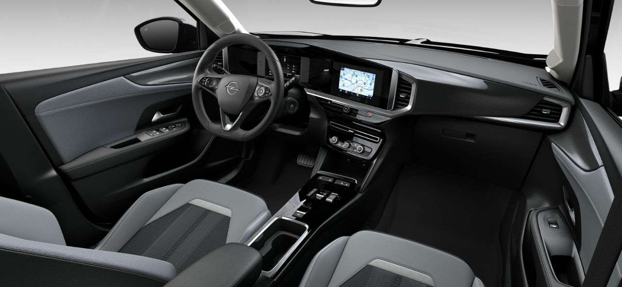 Ansicht des Armaturenbretts eines Opel Mokka