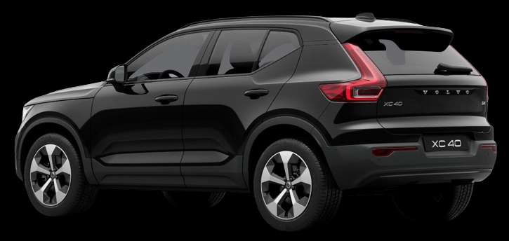 Schräge Heckansicht auf einen Volvo XC40, freigestellt