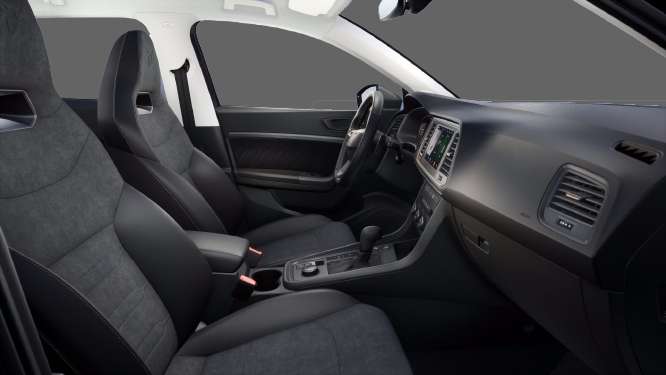 Ansicht der Frontsitze eines CUPRA Ateca