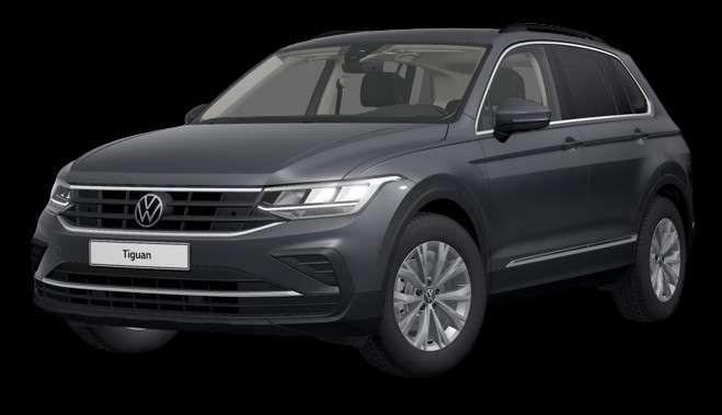 Schräge Frontansicht auf einen Volkswagen Tiguan, freigestellt