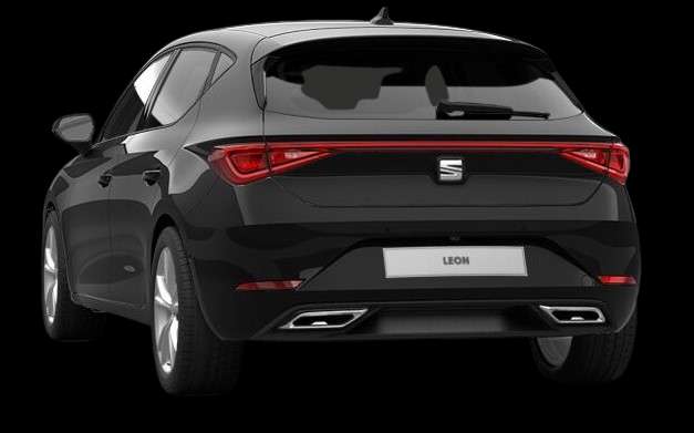 Schräge Heckansicht eines SEAT Leon, freigestellt