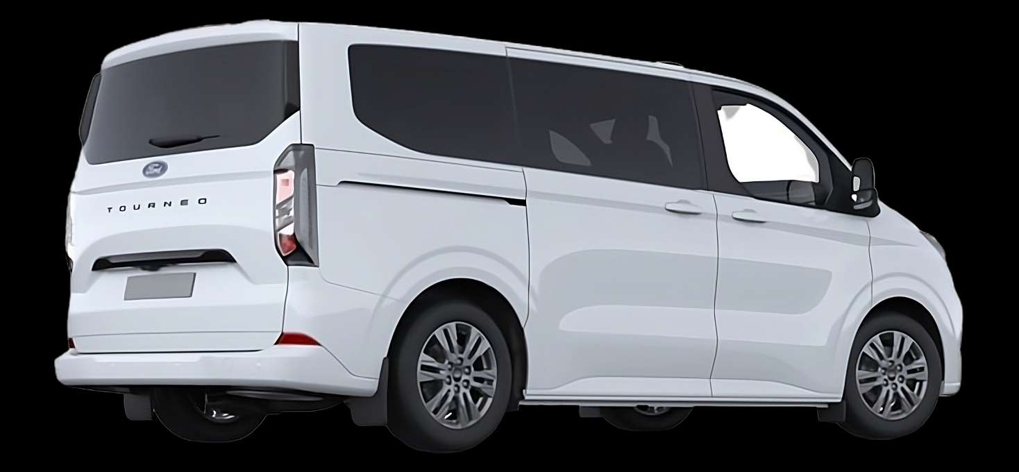 Schräge Heckansicht auf einen Ford Tourneo Custom, freigestellt