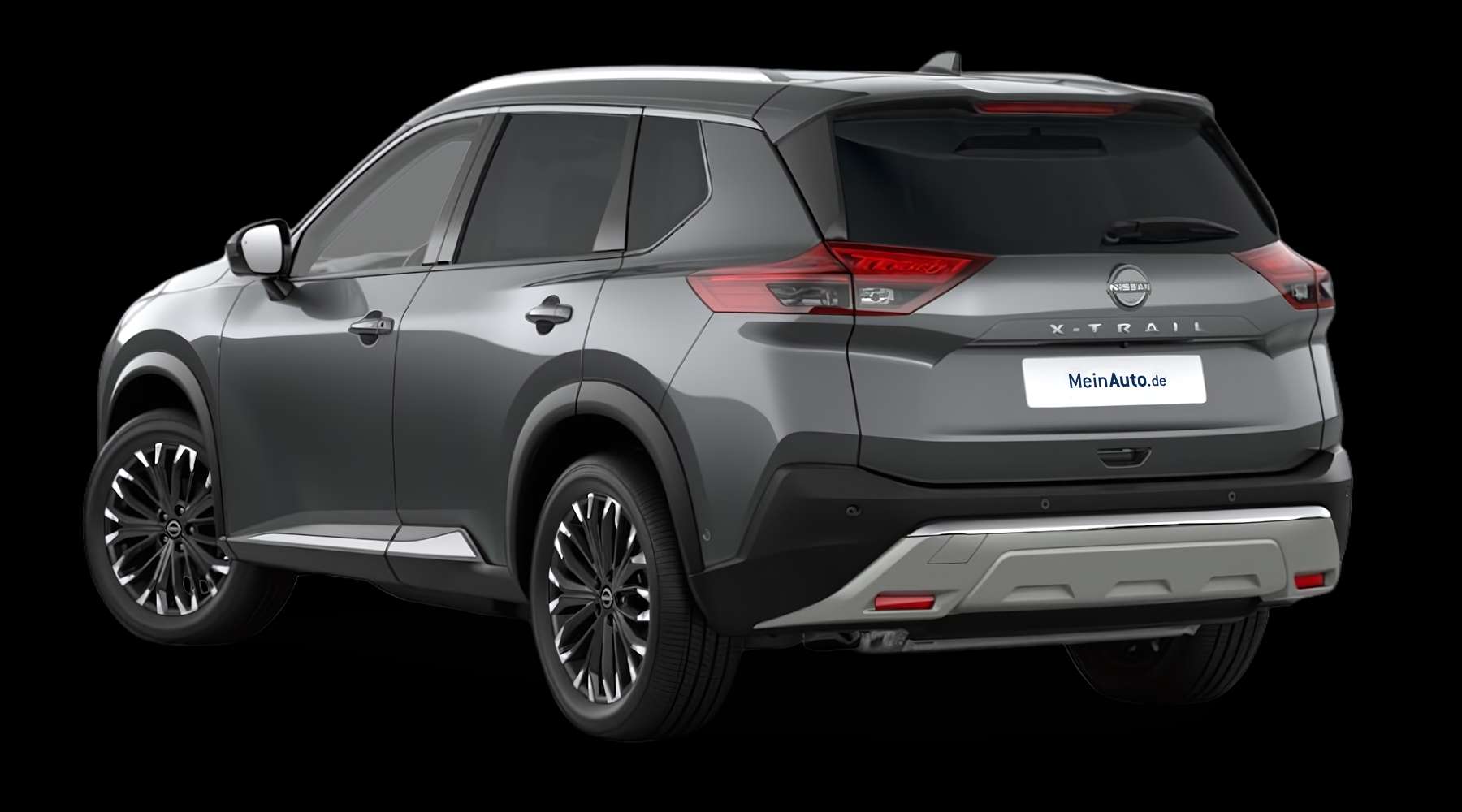 Schräge Heckansicht auf einen Nissan X-TRAIL, freigestellt