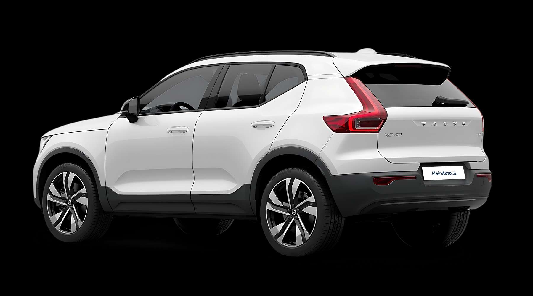 Schräge Heckansicht auf einen Volvo XC40, freigestellt